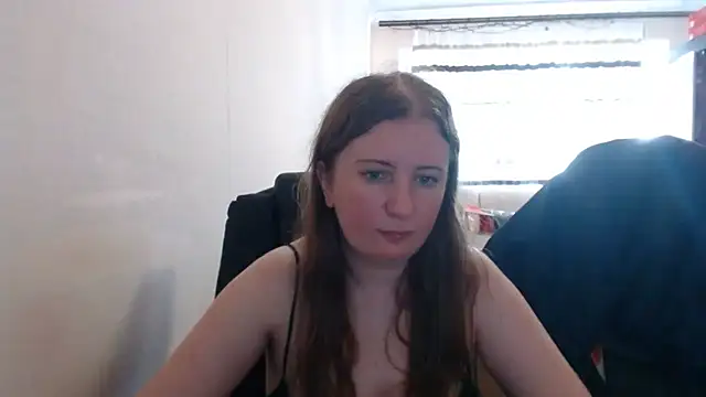 Snapshot of PeterAndJen chatting on July 16, 2026, 6:05 pm PeterAndJen online show from July 16, 2026, 6:05 pm
