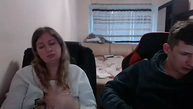 PeterAndJen online show from March 12, 2025, 6:43 pm