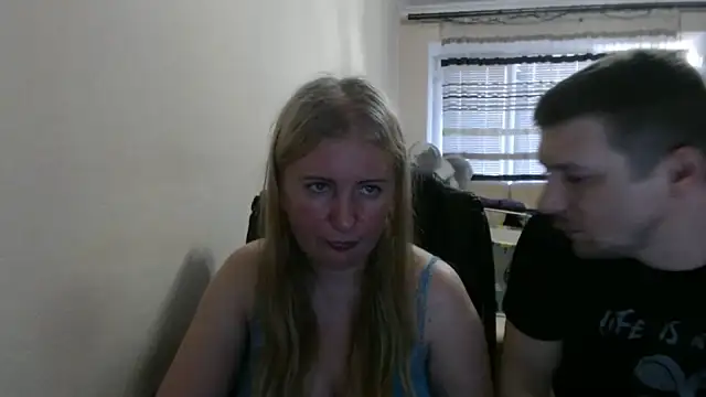 Snapshot of PeterAndJen chatting on June 21, 2026, 6:14 pm PeterAndJen online show from June 21, 2026, 6:14 pm