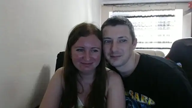 Snapshot of PeterAndJen chatting on July 4, 2026, 5:50 pm PeterAndJen online show from July 4, 2026, 5:50 pm
