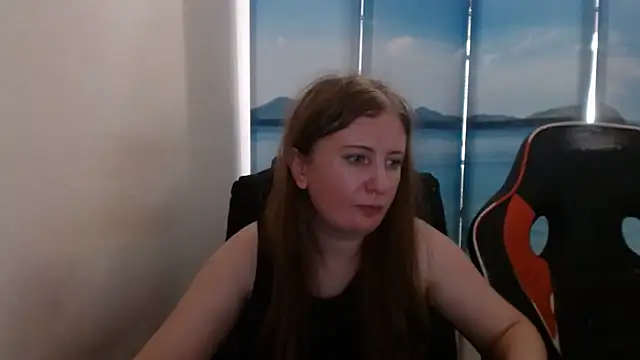 Snapshot of PeterAndJen chatting on July 30, 2026, 5:23 pm PeterAndJen online show from July 30, 2026, 5:23 pm