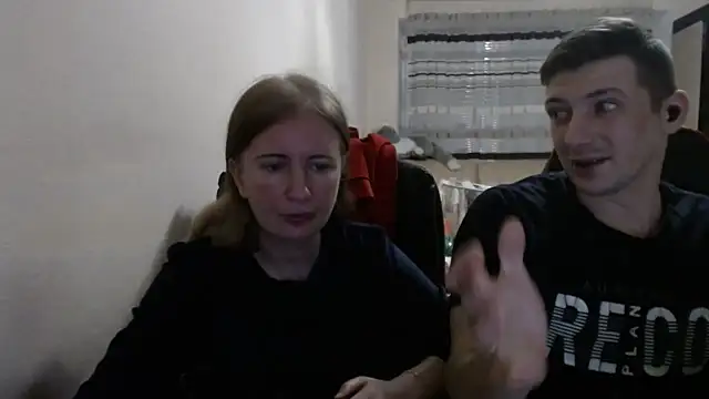 PeterAndJen online show from October 27, 2025, 7:26 pm