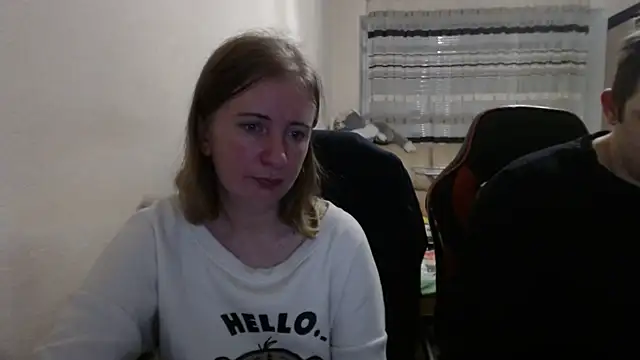 PeterAndJen online show from October 7, 2025, 7:48 pm