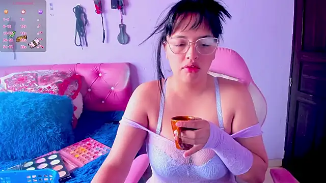 crissn0707 online show from February 21, 2026, 11:45 am