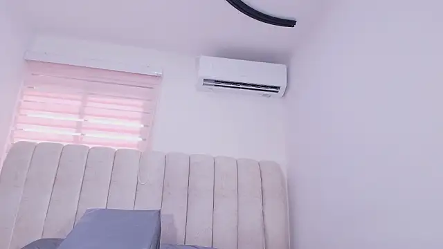 Snapshot of timkerbell_ chatting on February 14, 2026, 7:14 pm timkerbell online show from February 14, 2026, 7:14 pm