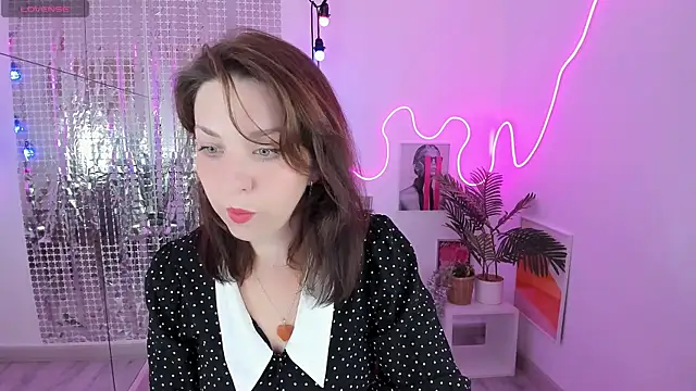 Snapshot of MargaretFatal chatting on June 25, 2026, 5:34 am MargaretFatal online show from June 25, 2026, 5:34 am