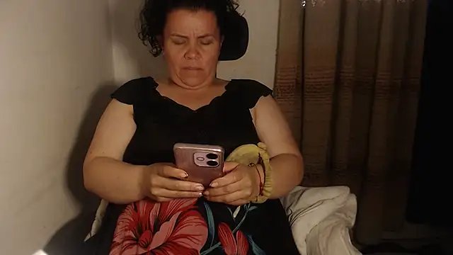 Snapshot of agathamiller01 chatting on July 15, 2026, 11:01 pm agathamiller01 online show from July 15, 2026, 11:01 pm