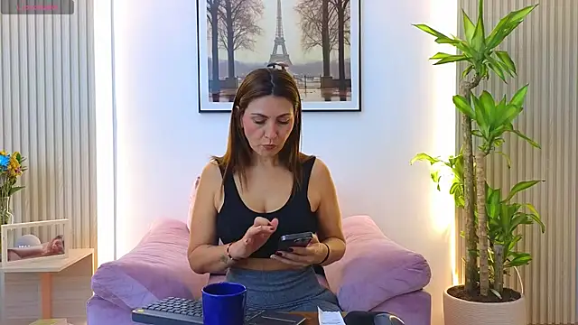 Snapshot of bella__adams chatting on July 28, 2026, 6:31 pm bella adams online show from July 28, 2026, 6:31 pm