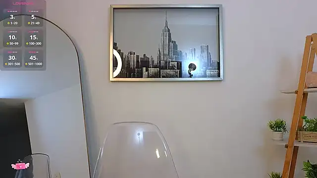 bella  adams online show from December 19, 2025, 10:39 am