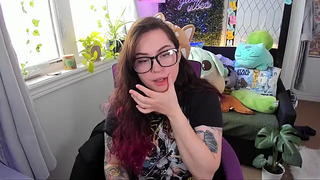Snapshot of JennKenobi chatting on May 11, 2026, 2:07 pm JennKenobi online show from May 11, 2026, 2:07 pm