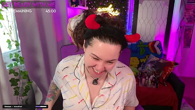 Snapshot of JennKenobi chatting on June 2, 2026, 1:22 pm JennKenobi online show from June 2, 2026, 1:22 pm