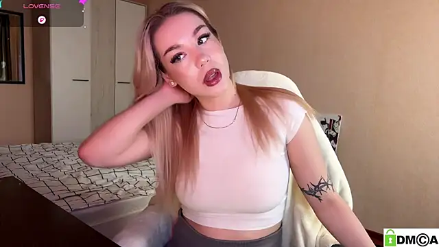 Snapshot of ariashaa chatting on December 5, 2025, 11:09 am ariashaa online show from December 5, 2025, 11:09 am