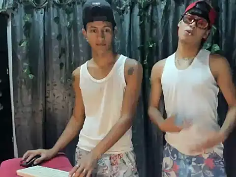 Snapshot of gustavo_saaled19 chatting on July 27, 2026, 7:10 pm gustavo saaled19 online show from July 27, 2026, 7:10 pm