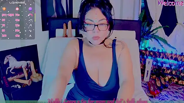 Snapshot of Mommy-pervert chatting on March 16, 2025, 6:42 am Mommy-pervert online show from March 16, 2025, 6:42 am
