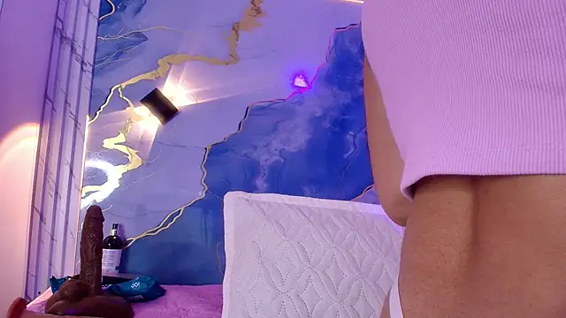 lorrayne  online show from November 29, 2025, 12:27 pm