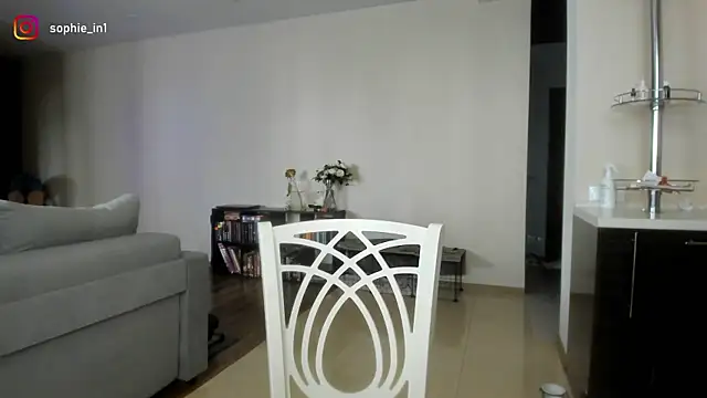 Snapshot of _in_yan chatting on August 6, 2026, 7:03 am in yan online show from August 6, 2026, 7:03 am
