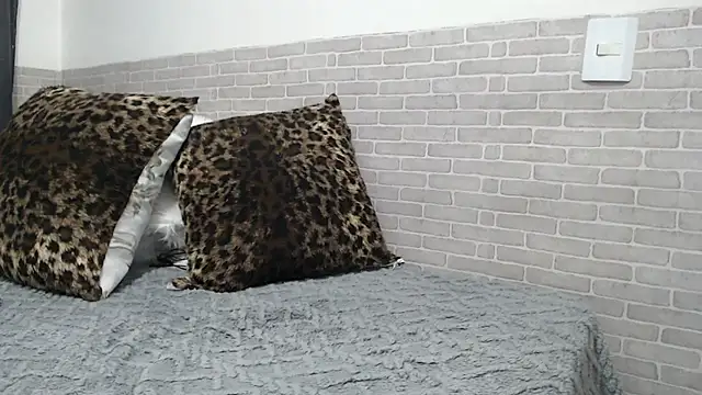 Snapshot of sweet_luana chatting on October 21, 2025, 4:01 am sweet luana online show from October 21, 2025, 4:01 am