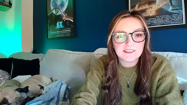 short sweetpea online show from November 20, 2025, 3:02 pm