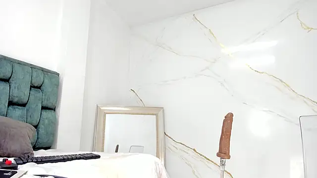 Snapshot of IsiisLovei chatting on October 15, 2025, 2:36 pm IsiisLovei online show from October 15, 2025, 2:36 pm