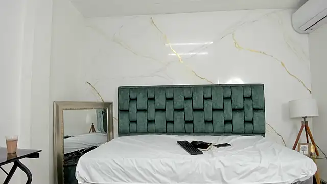 Snapshot of IsiisLovei chatting on November 10, 2025, 1:49 pm IsiisLovei online show from November 10, 2025, 1:49 pm