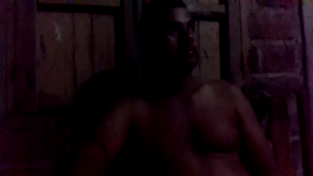 Snapshot of axomen chatting on May 25, 2026, 2:00 am axomen online show from May 25, 2026, 2:00 am