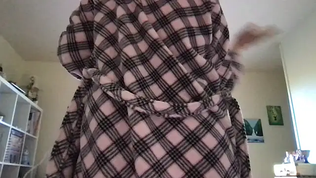 HYPHYtype online show from November 21, 2025, 6:40 pm