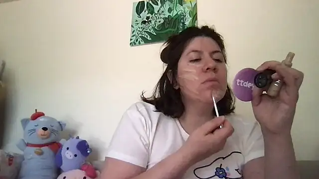 Snapshot of HYPHYtype chatting on July 2, 2026, 11:11 pm HYPHYtype online show from July 2, 2026, 11:11 pm