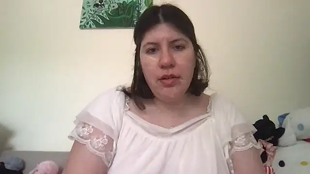 Snapshot of HYPHYtype chatting on June 26, 2026, 10:37 pm HYPHYtype online show from June 26, 2026, 10:37 pm