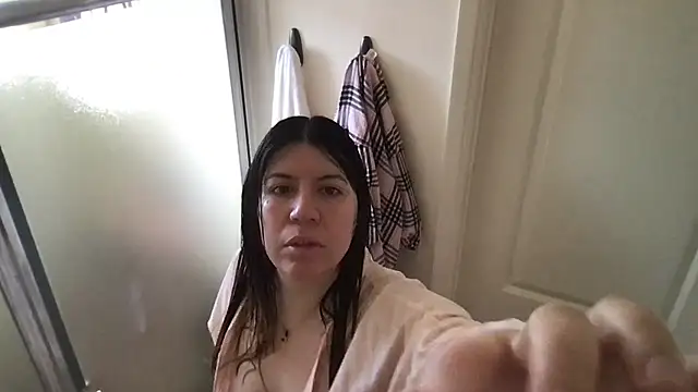 HYPHYtype online show from October 20, 2025, 5:13 pm