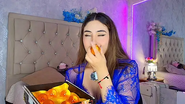 Snapshot of nini_love01 chatting on June 11, 2026, 3:36 am nini love01 online show from June 11, 2026, 3:36 am