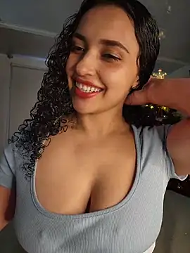 Snapshot of Lucy_Marin chatting on December 15, 2025, 4:46 pm Lucy Marin online show from December 15, 2025, 4:46 pm