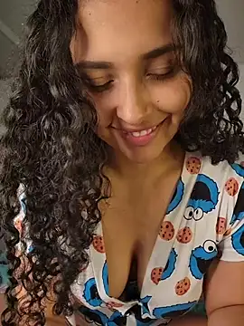 Snapshot of Lucy_Marin chatting on May 14, 2026, 12:07 am Lucy Marin online show from May 14, 2026, 12:07 am