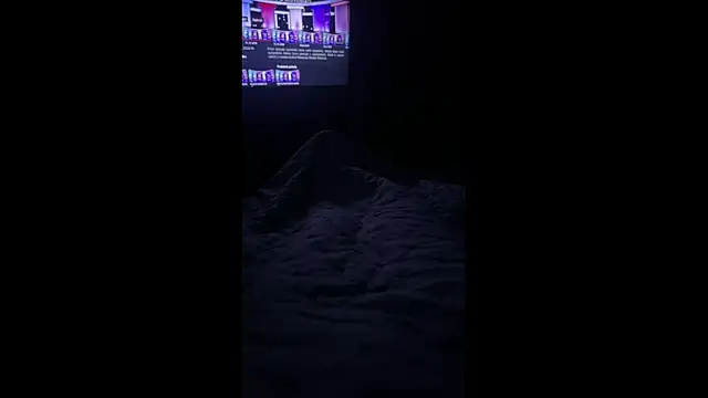 Snapshot of petuletra chatting on October 18, 2025, 11:07 pm petuletra online show from October 18, 2025, 11:07 pm