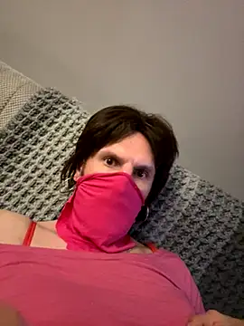 Snapshot of petuletra chatting on November 15, 2025, 2:26 am petuletra online show from November 15, 2025, 2:26 am