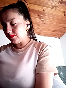 Cherry 1992 online show from April 27, 2026, 5:44 pm