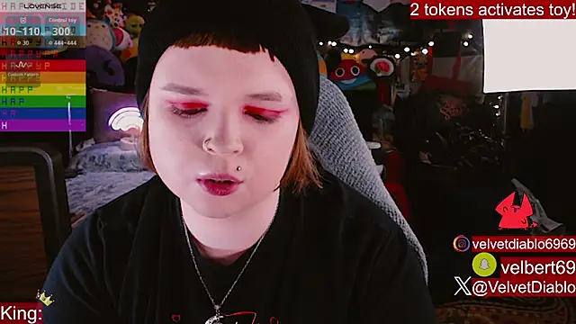 Snapshot of VelvetDiablo chatting on June 9, 2026, 12:44 am VelvetDiablo online show from June 9, 2026, 12:44 am
