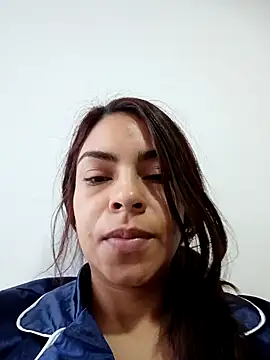 Snapshot of Ivanna2 chatting on November 2, 2025, 11:37 am Ivanna2 online show from November 2, 2025, 11:37 am