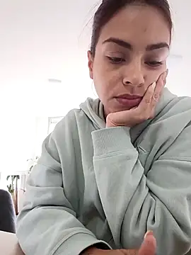 Snapshot of Ivanna2 chatting on October 15, 2025, 2:58 pm Ivanna2 online show from October 15, 2025, 2:58 pm