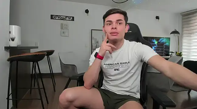 alejooo twink online show from February 26, 2025, 1:03 am