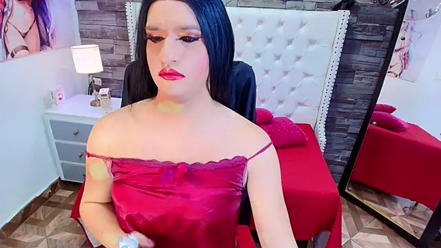 Snapshot of TRINY_TS chatting on November 21, 2025, 9:25 pm TRINY TS online show from November 21, 2025, 9:25 pm