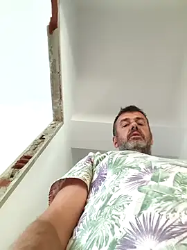 Snapshot of andros2712 chatting on September 17, 2025, 4:53 pm andros2712 online show from September 17, 2025, 4:53 pm