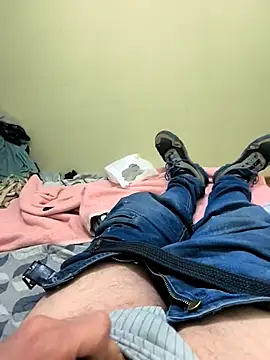 Snapshot of andros2712 chatting on March 25, 2026, 6:40 pm andros2712 online show from March 25, 2026, 6:40 pm