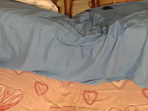 Snapshot of loverro chatting on November 5, 2025, 6:27 am loverro online show from November 5, 2025, 6:27 am