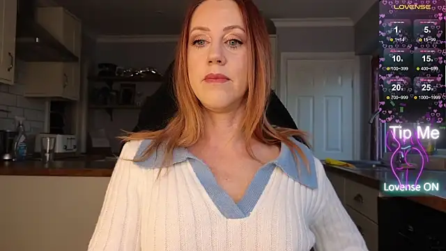 Snapshot of stripmequick chatting on November 23, 2025, 2:38 pm stripmequick online show from November 23, 2025, 2:38 pm