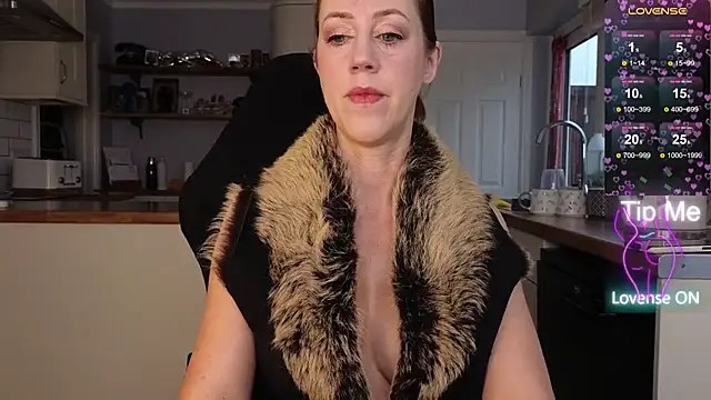 stripmequick online show from December 18, 2025, 11:47 am