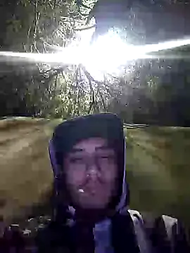 Snapshot of AlexAlejandro13 chatting on October 30, 2025, 4:44 am AlexAlejandro13 online show from October 30, 2025, 4:44 am