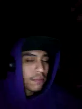 Snapshot of AlexAlejandro13 chatting on December 4, 2025, 4:11 am AlexAlejandro13 online show from December 4, 2025, 4:11 am