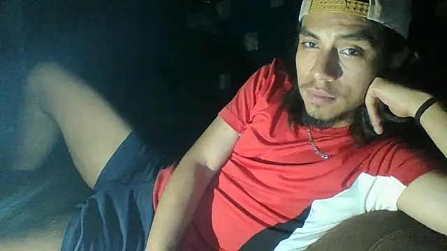 AlexAlejandro13 online show from April 30, 2026, 7:37 am