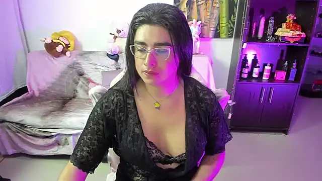 Snapshot of Khalifa_Gold chatting on May 15, 2026, 10:24 am Khalifa Gold online show from May 15, 2026, 10:24 am