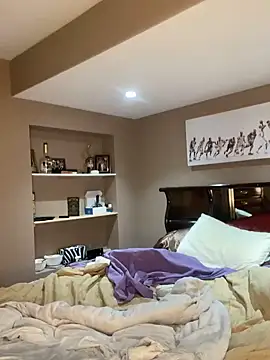 jordanu01 online show from March 13, 2025, 9:32 am